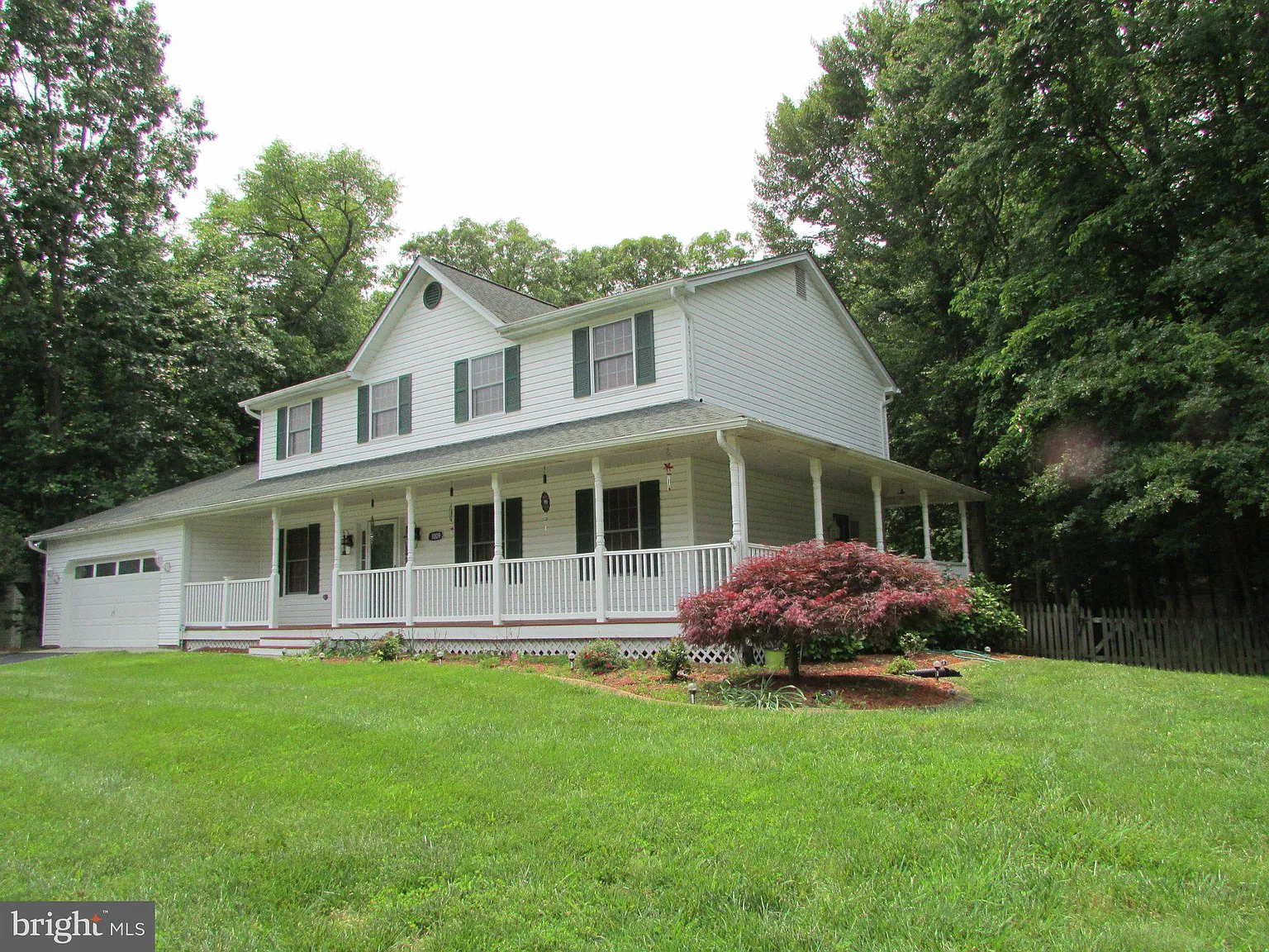 4 bed, 2.5 bath, 2374 sqft, $3,900 — Photo 2