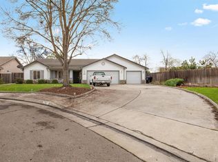 2301 E Beech Ct, Visalia, CA 93292