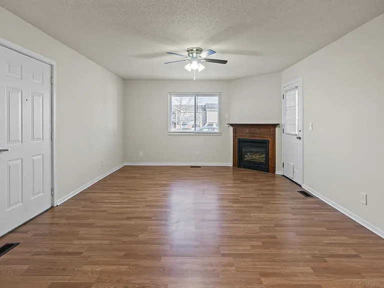 2213 Rockwood Dr — Photo 23