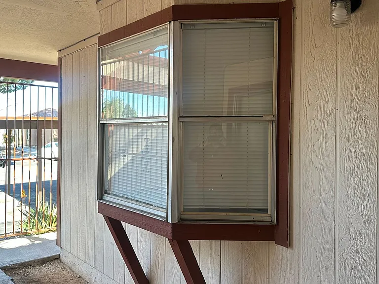 425 N Lamb Blvd #G — Photo 4