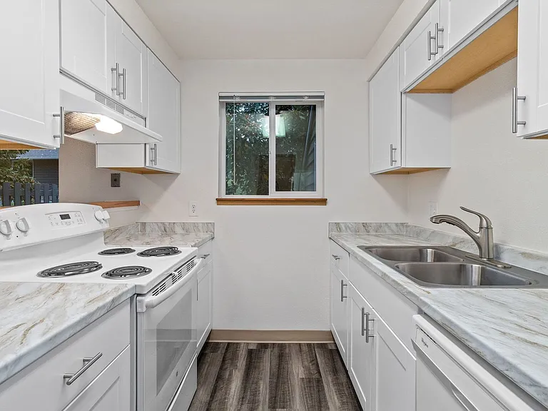 Meadowood Apts — Photo 7