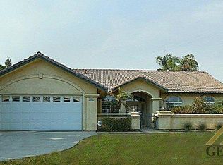 8300 Waterfield Dr, Bakersfield, CA 93312