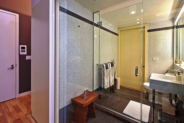 Rented by Compass | media 9