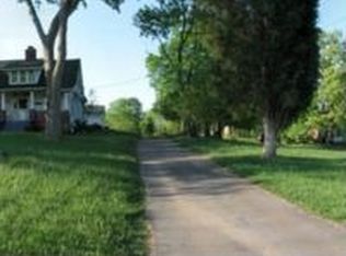 202 Locha Poka Dr, Maryville, TN 37803