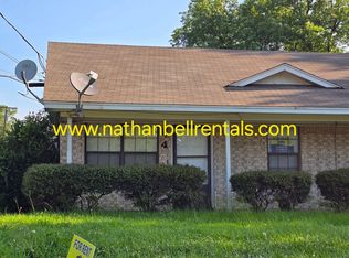 1305 E Houston St, Paris, TX 75460