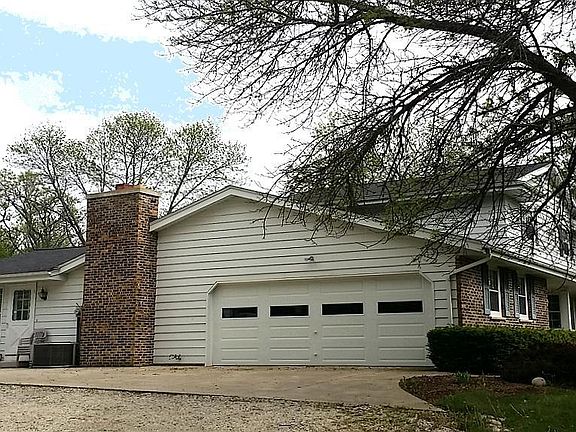 2nd image of W300S2982 Snowdon Dr