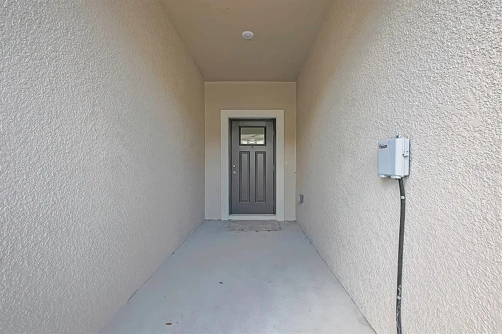3 bed, 2.5 bath, 1634 sqft, $1,950 — Photo 4