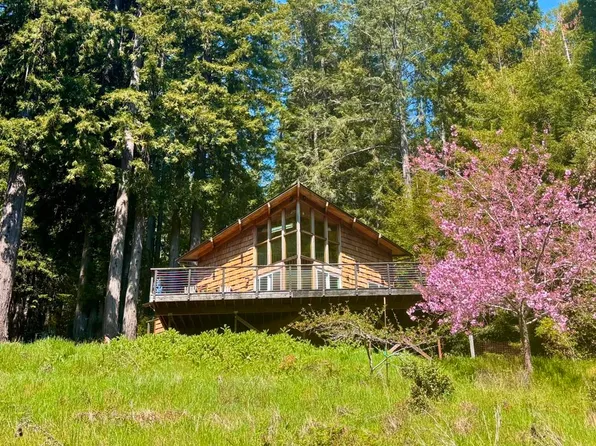 29701 Navarro Ridge Rd, Albion, CA 95410