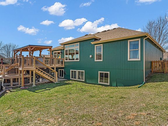 4th image of 8455 Timber Ridge St