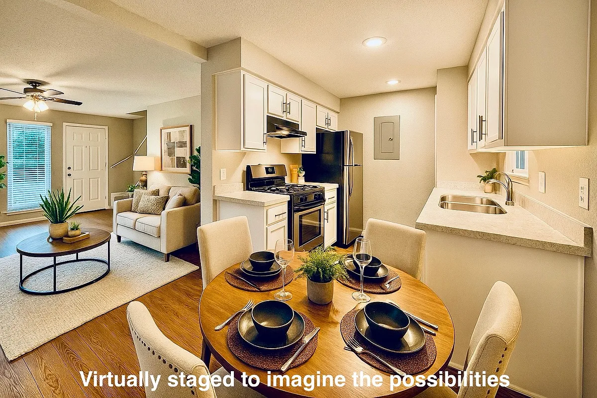 Building Photo - Central Park Townhomes