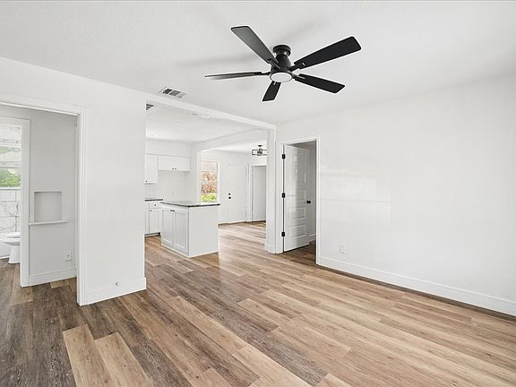 5th image of 2347 Village Way