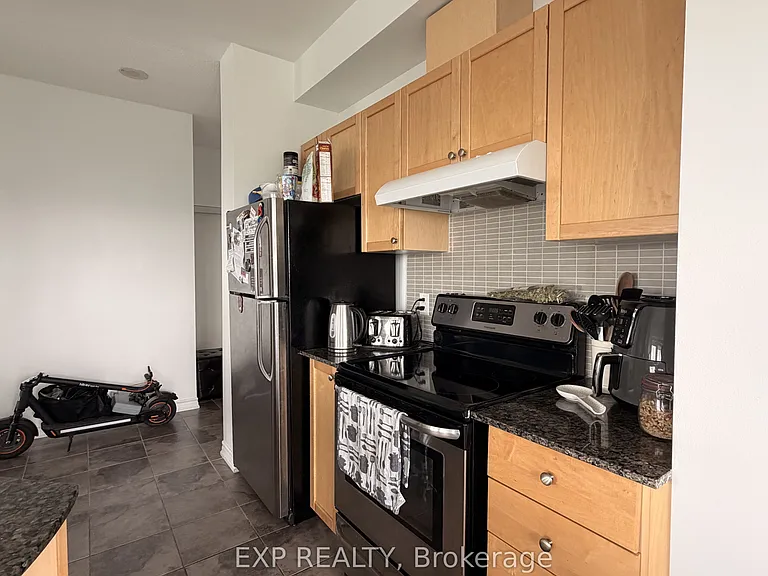 7730 Kipling Ave #1002 — Photo 16