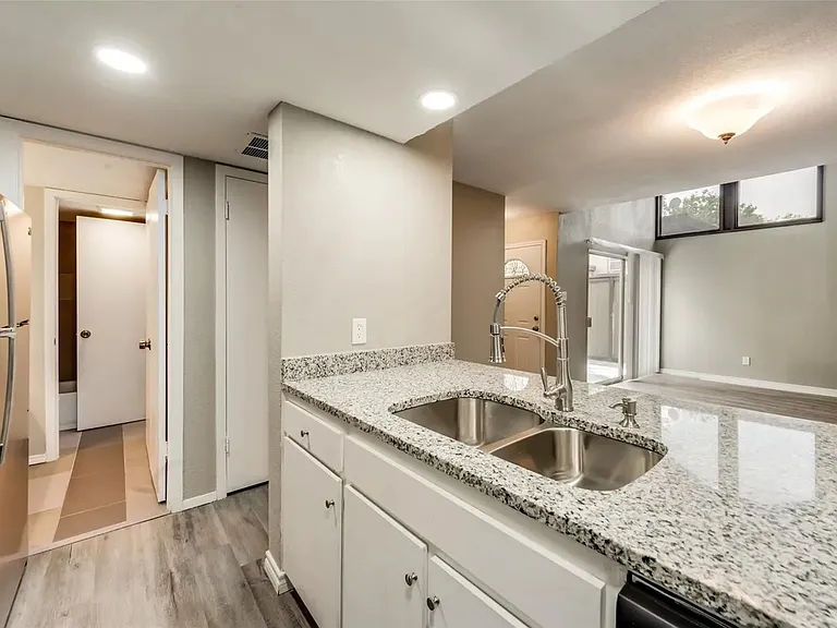 4629 Country Club Dr #1063 — Photo 8