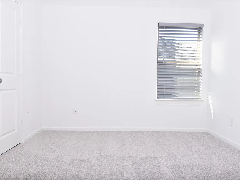 5427 Holly Haven Ct — Photo 26