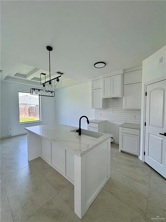 3 bed, 2.0 bath, 1586 sqft, $1,750 — Photo 2