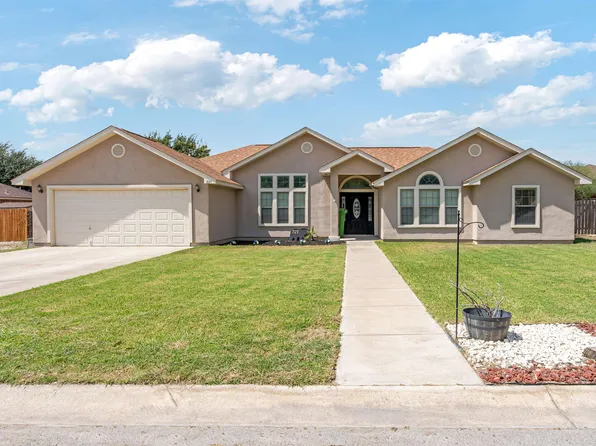 221 Running Bear Trl, Del Rio, TX 78840