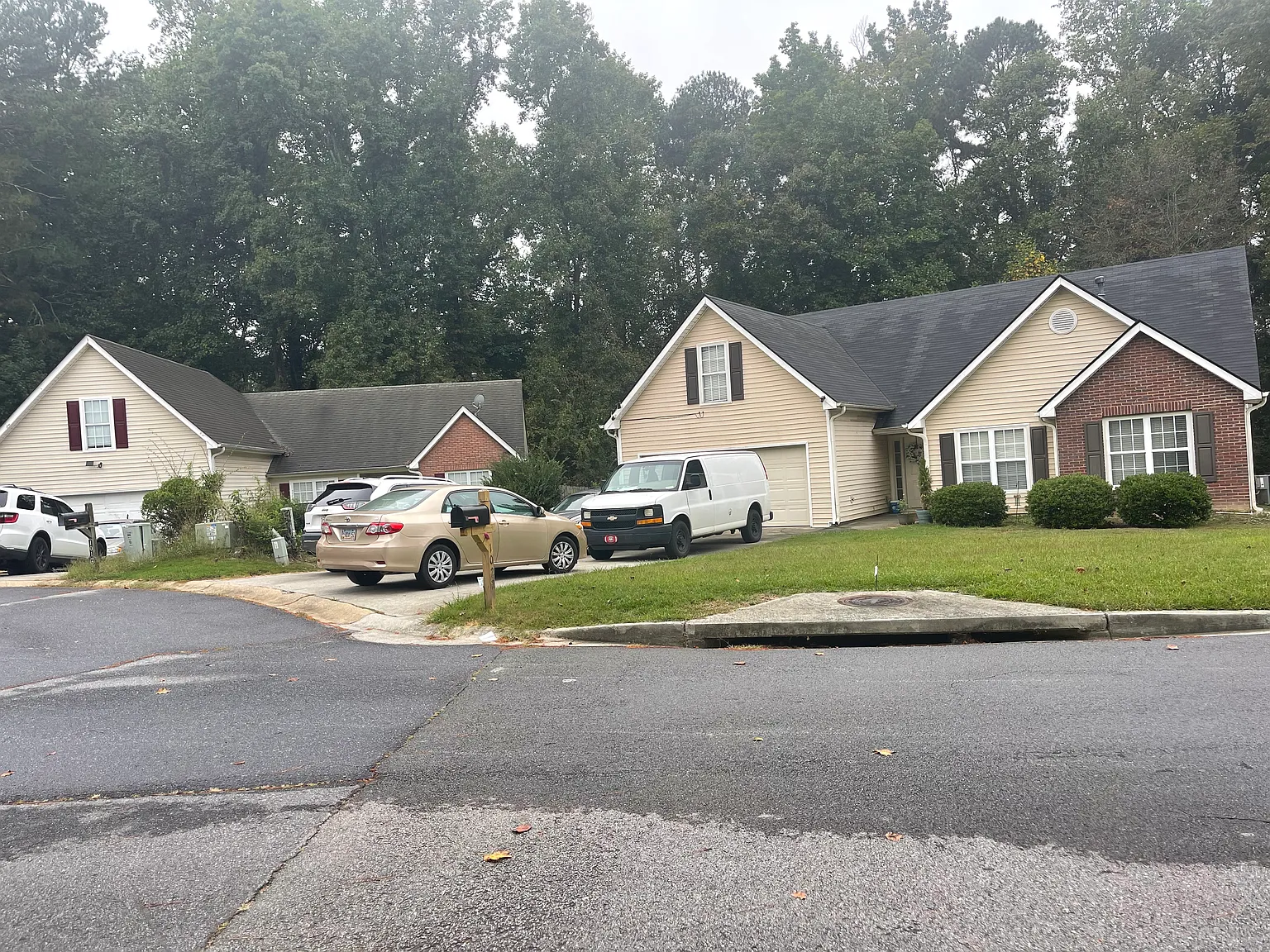 3 bed, 1836 sqft, $2,300 — Photo 2