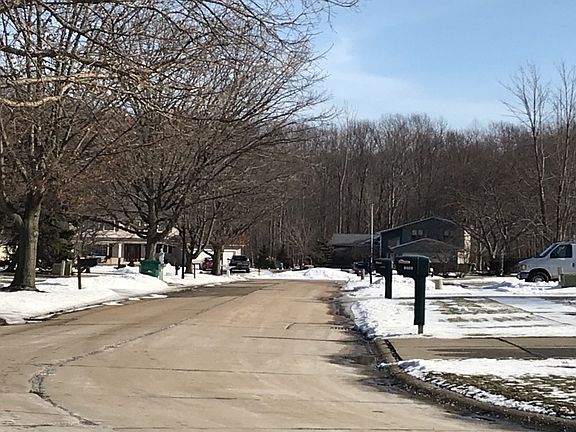 4th image of 5820 Birchwood Dr