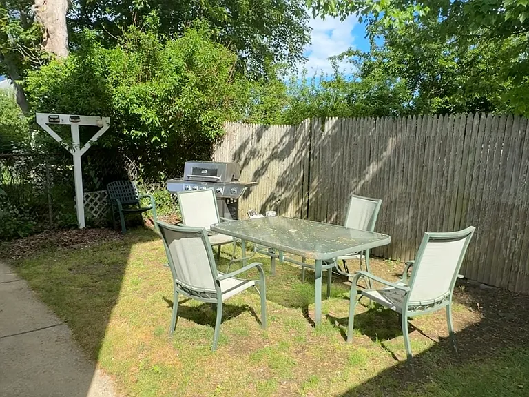 11 Russell Ave #2 — Photo 21