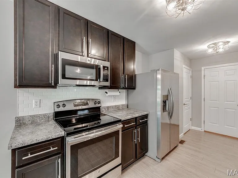 529 Parkgate Dr — Photo 11