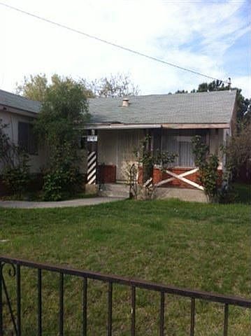 2nd image of 3141 Holly Dr