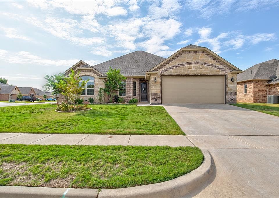 1st image of 2034 Clive Dr
