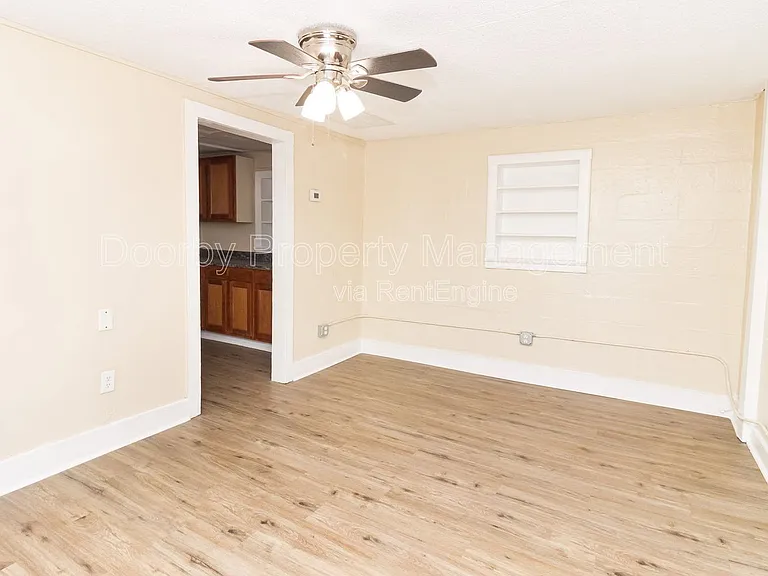 1422 Wilson Rd — Photo 5