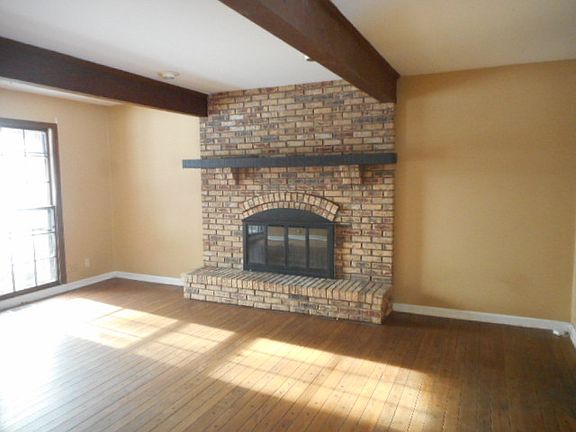 2nd image of 41W640 Barberry Ln
