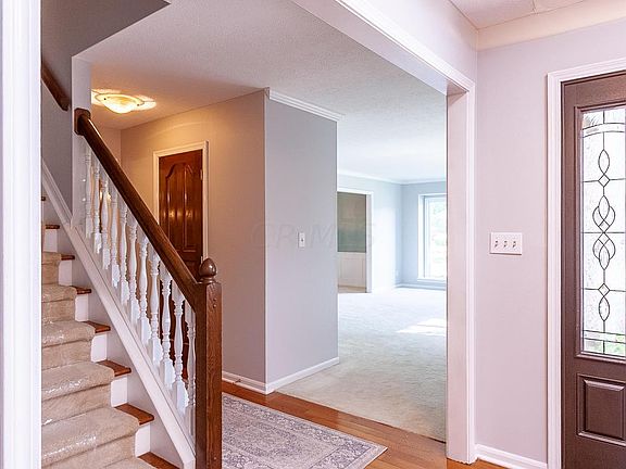5th image of 348 Whetstone Dr E