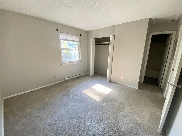 1217 Main St — Photo 18