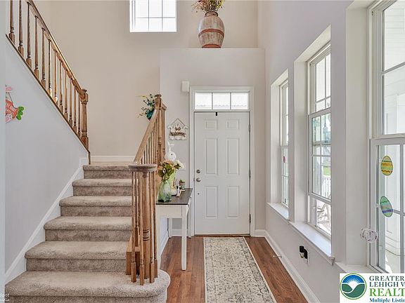 5th image of 2922 Sheffield Dr