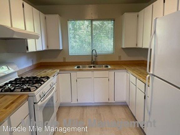 2nd image of 65 Ross Ave APT B