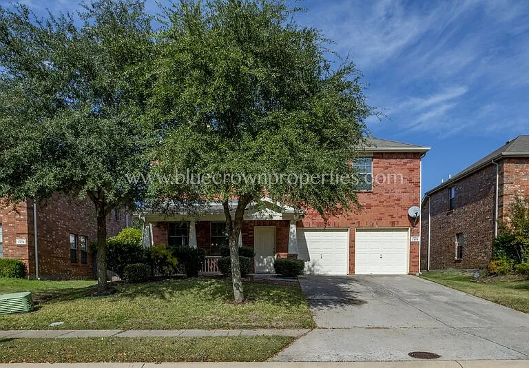 3208 Grant St — Photo 2