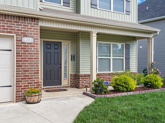 3rd image of 913 Tanager Ct