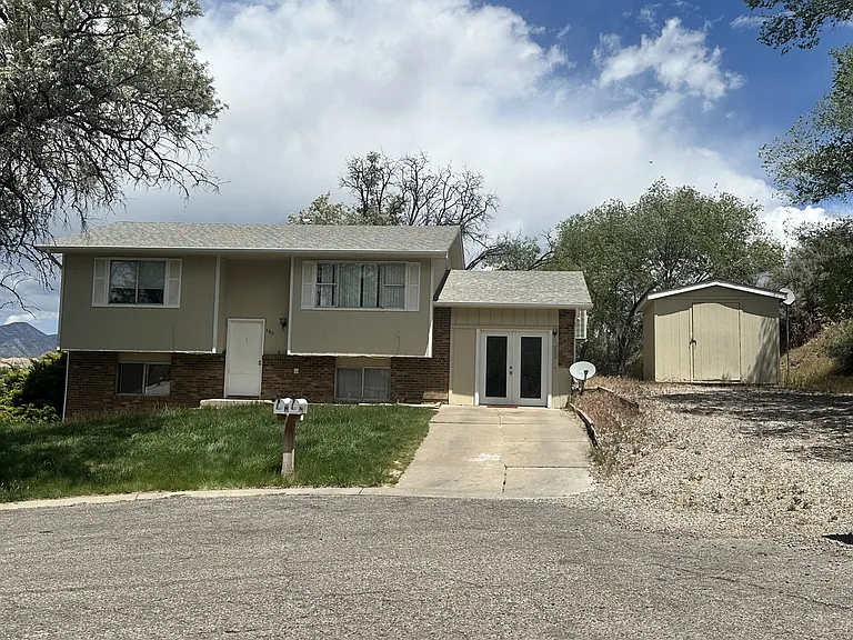 480 Harmony Dr #B — Photo 1
