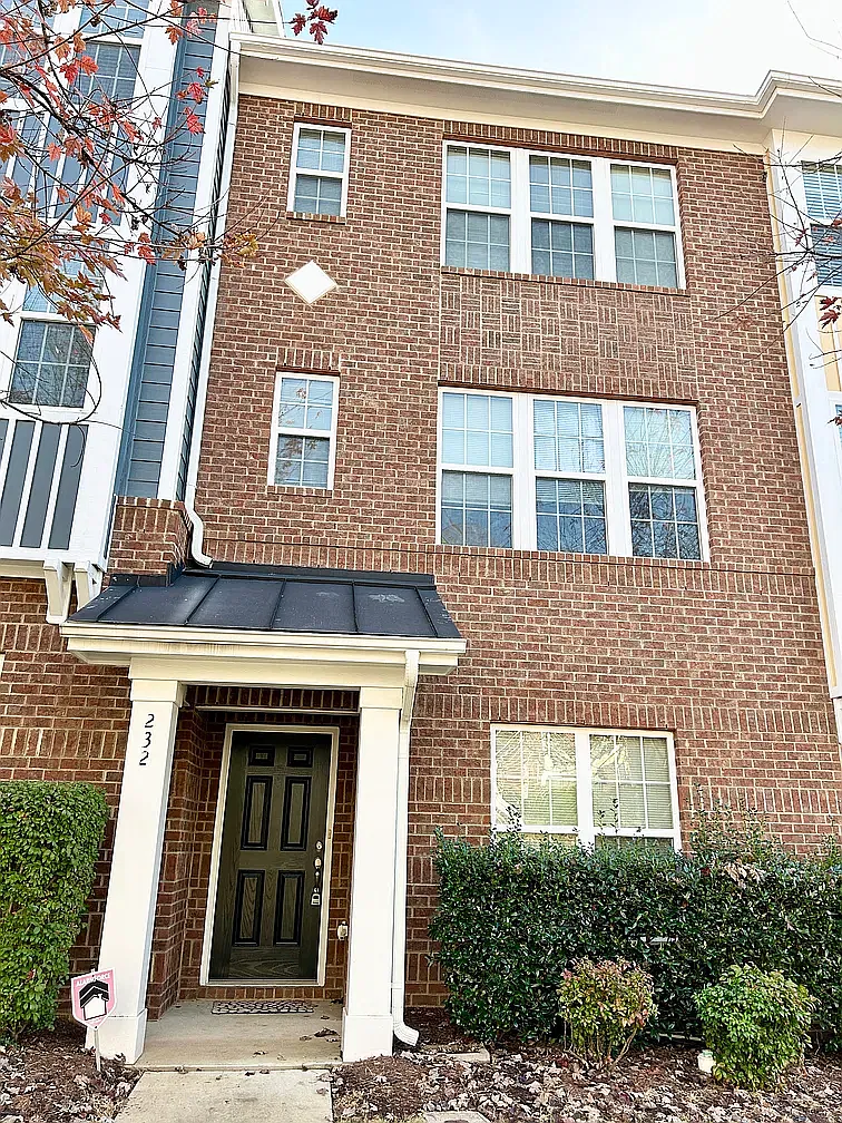 3 bed, 1730 sqft, $1,899 — Photo 1