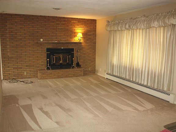 3rd image of 2307 N 33rd Ter