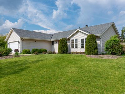 8630 South Stone Creek DRIVE, Oak Creek, WI, 53154