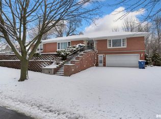 420 22nd Ave N, Clinton, IA 52732