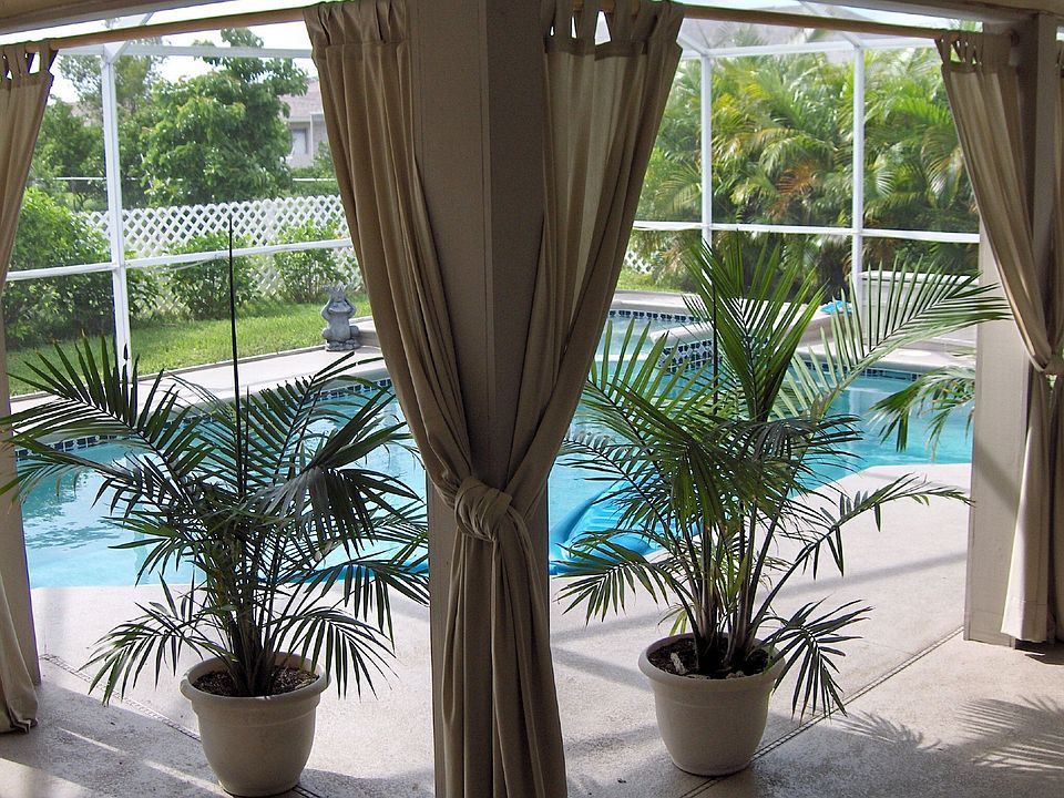 looking out to pool from breakfast area