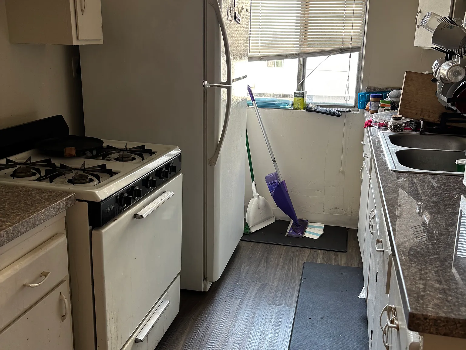 1 bed, 950 sqft, $1,695 — Photo 4