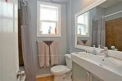 104 Leslie St E #MAIN FL — Photo 15