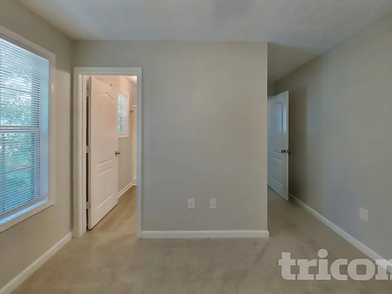 1030 Weatherwood Pl — Photo 6