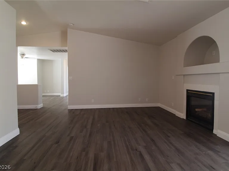916 Clubview Dr — Photo 16