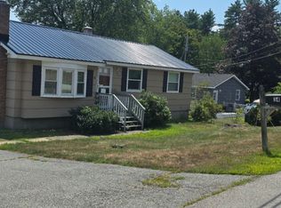 34 Pelham St, Nashua, NH 03063