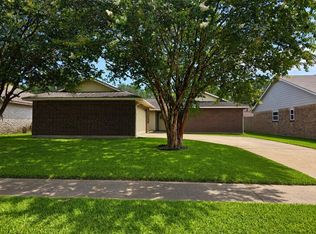 9734 Willmont Rd, La Porte, TX 77571