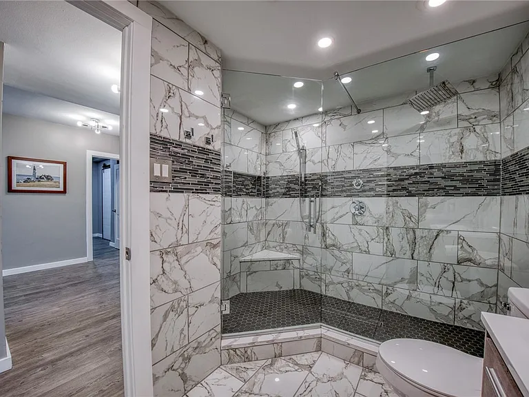 320 Fort Duquesne Blvd #4E — Photo 29