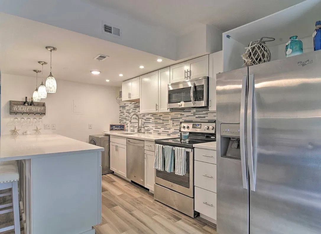 1 bed, 645 sqft, $2,300 — Photo 1