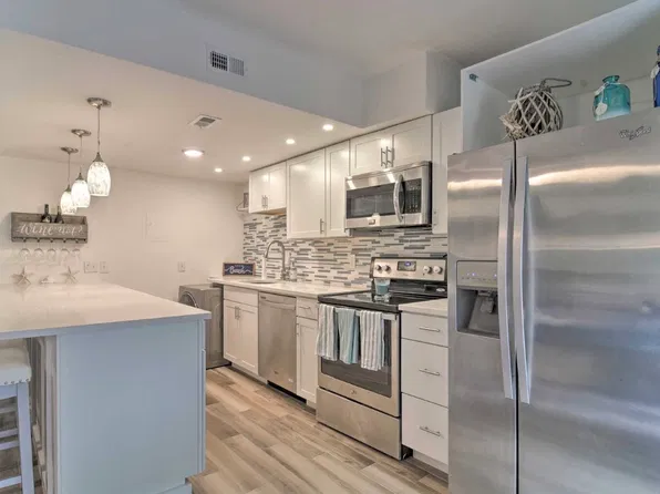8931 Blind Pass Rd, Saint Pete Beach, FL