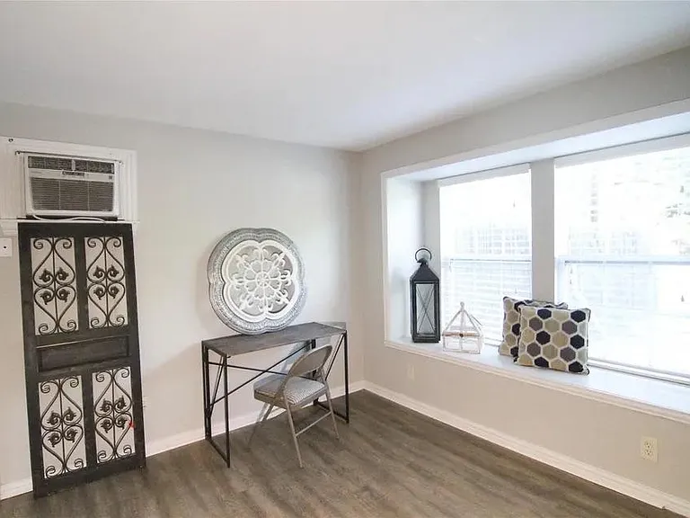 4000 Winfield Ave — Photo 31
